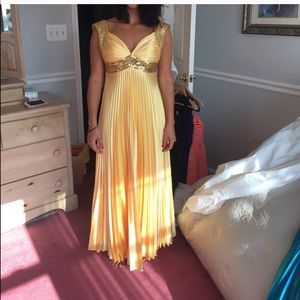 💥 Sale 💥 Gold Dress